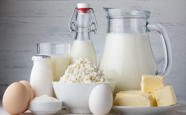 Яйца и вся молочная продукция содержит минимум углеводов