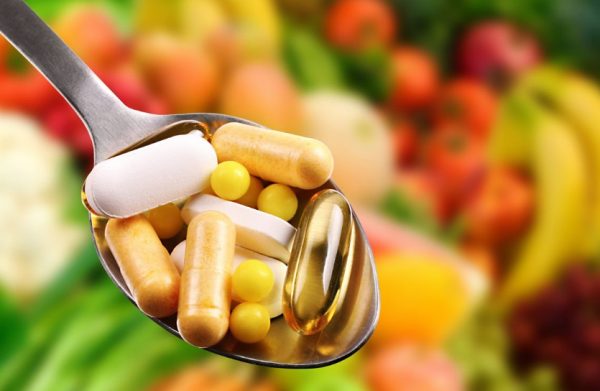 Чаще всего в состав препаратов входят витамины группы В, термогенетики и антиоксиданты.